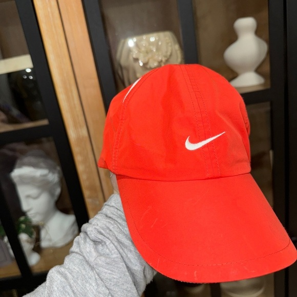 Nike running baseball cap hat Unisex Aerobill Featherlight fiery performance - Picture 2 of 6